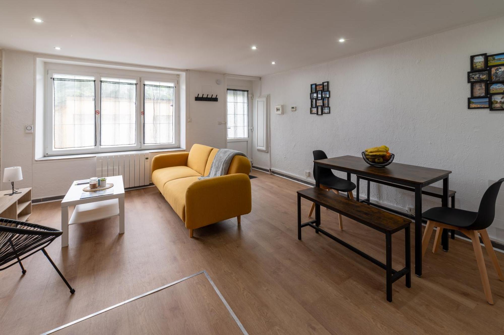 55M2 Cosy Au Calme Avec Terrasse Et Box Individuel Villa Nouzonville Exteriör bild